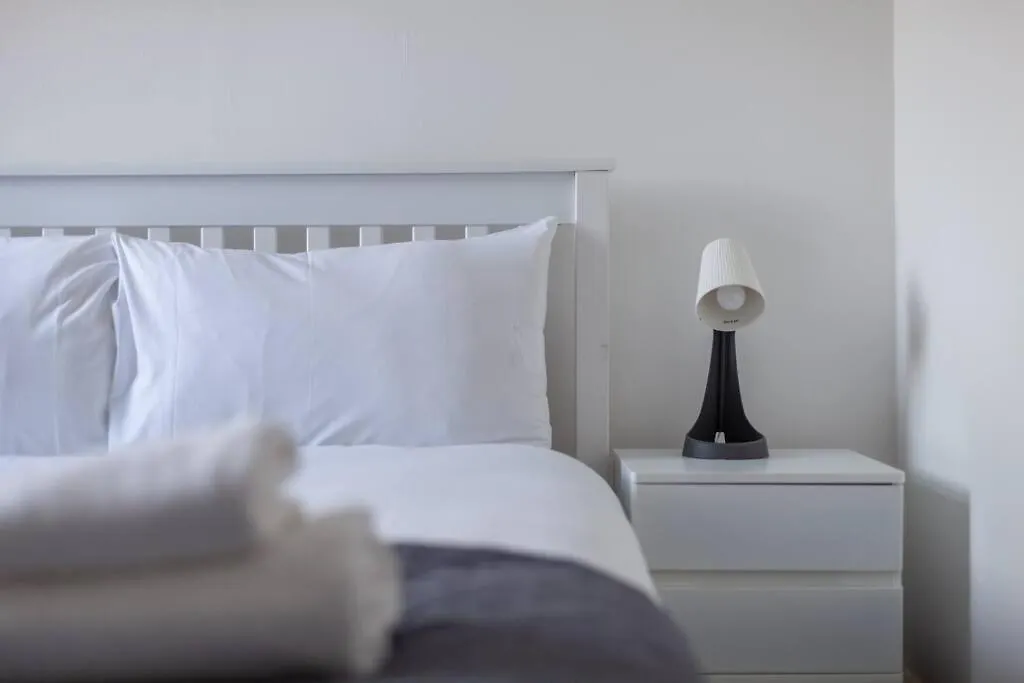 Modern Semi-Studio Flat In Historic London Setting 0*,